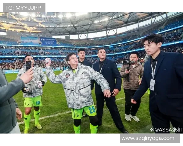 足球场上的璀璨明星推荐关注他们的精彩表现与个人魅力 足球场上的璀璨明星推荐关注他们的精彩表现与个人魅力