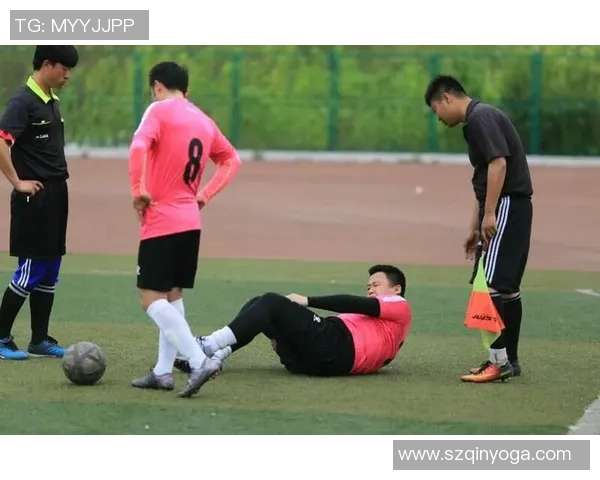 足球明星李鑫的个人简介与精彩瞬间照片展示 足球明星李鑫的个人简介与精彩瞬间照片展示